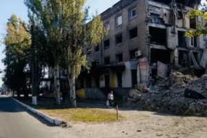 Лисичанск четвертую зиму без тепла: оккупанты не платят зарплаты коммунальщикам и бросили восстановление