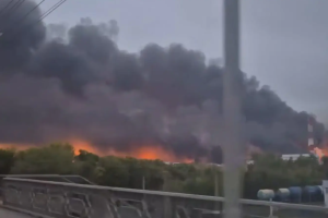 Масштабні пожежі в Росії: дрони атакували Новокуйбишевський та Афіпський НПЗ