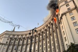 В Кабмин попала ракета &quot;Искандер&quot;, а не дрон: спасло лишь чудо
