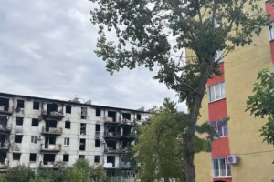 Фасад у Сіверськодонецьку обліз швидше, ніж його показували на ТБ