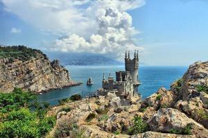 В Крыму окончательно поддержали инициативу переименования полуострова