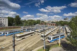 Трамвай-гигант длиной в 31 метр появился в Украине: фото