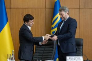 "Лучше умереть раз, умереть гордо": глава Киевской ОГА подал в отставку