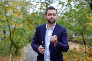 "Денег на восстановление Донбасса нет" - Давид Арахамия