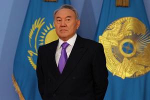 Тет-а-тет: Назарбаев предложил Зеленскому и Путину встретиться в Казахстане