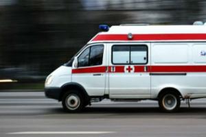 В Николаеве металлическая конструкция упала на людей во время городского мероприятия