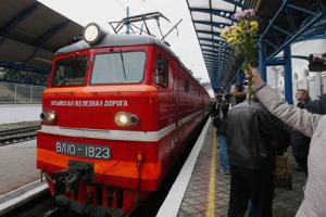 В Украине открыли уголовное производство за проезд российского поезда по Крымскому мосту