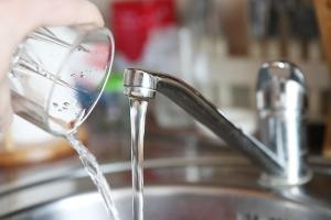 В Лисичанске анонсировали отключение воды под Новый год: склока ЛЭО и властей города продолжается