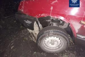 Бетон помог остановиться: в Лисичанске пьяный водитель устроил ДТП