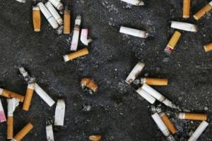 Все пачки сигарет в Украине хотят сделать одинаковыми