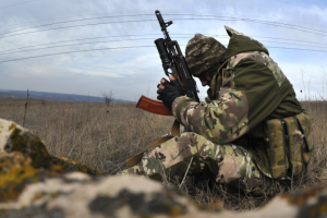 Оккупанты атаковали на Донецком направлении и обстреляли военный грузовик, в рядах ВСУ есть потери - Штаб