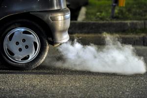 "Облавы" на дорогах: в Украине хотят проверять авто на уровень выброса СО2