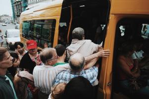 Ждать еще долго: когда в Украине восстановится движение общественного транспорта