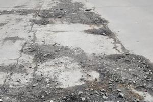 "Водителям на радость": в Лисичанске дорогу отремонтировали по "передовой" технологии (фото)