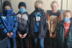 На Луганщине малолетние вандалы устроили погром на кладбище