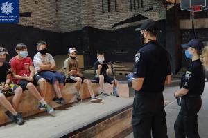 В Лисичанске подросткам рассказали, как ездить на велосипедах и самокатах, не нарушая ПДД (фото)