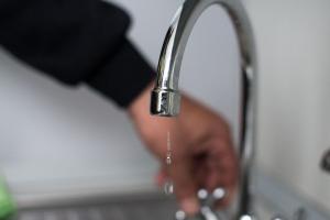 "Лисичанскводоканал" сообщил, куда пропала вода из кранов и появится ли в скором времени