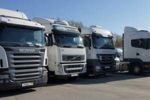 Кабинет министров Украины ограничил выезд грузовых авто на дороги в жару