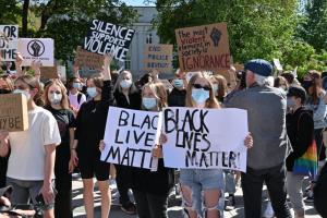 У США під час акції протесту проти расизму невідомий влаштував стрілянину