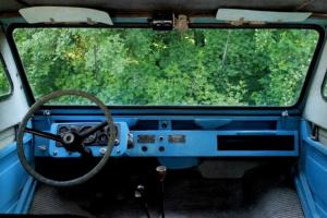 Їздити потрібно лежачи: в мережі показали унікальний український автомобіль (фото)
