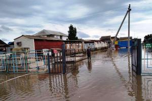 У курортній Кирилівці повінь: більше 10 баз відпочинку у воді (фото)