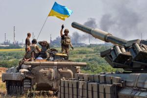 На Донбассе погиб украинский военный, противник совершил 17 обстрелов