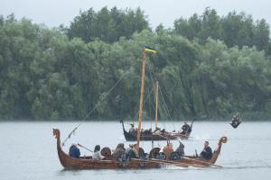 В Ровно прошел масштабный фестиваль старинных лодок (фото)