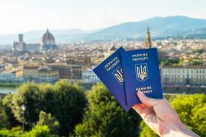 Границы для украинцев открыли 39 государств