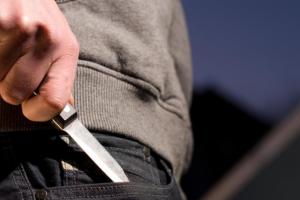 В Лисичанске конфликт между мужчинами перерос в покушение на убийство