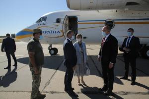 Шмигаль прибув до Донецької області і планує спуститися в шахту