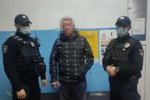 У Рубіжному агресивний водій побив поліцейського і сховався у власному будинку