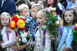 Весь клас відправили на карантин: в Бердянську у школяра виявили COVID-19 в перший день навчання