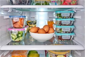 Експерти назвали продукти, які не можна зберігати в холодильнику