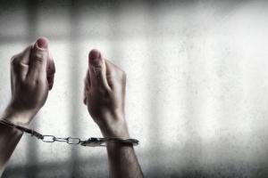 Жителя Луганщини засудили за крадіжку та дачу хабара при перетині кордону