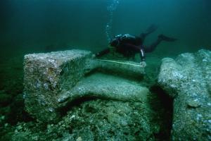 Набагато старiше піраміди Хеопса: в Чорному морі знайшли дивовижне затоплене місто