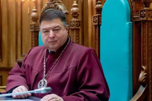 Глава КСУ, підозрюваний у держзраді, не з'явився на допит у ДБР