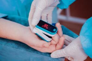 Цены на пульсоксиметры в Украине резко взлетели