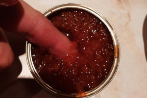 "Це якась хрінь": "елітний" продукт з супермаркету Сєвєродонецька зіпсував людям свято (фото)