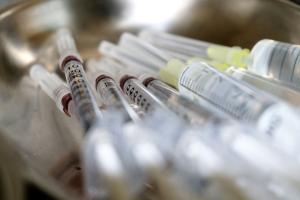 У МОЗ назвали вартість дози китайської вакцини для України