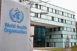 ВОЗ призвала развитые страны помедлить с вакцинацией против COVID-19