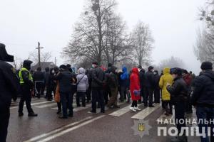 Під Харковом люди перекривали трасу через подорожчання газу