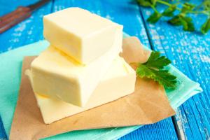 Це не вершкове масло і не сир: які виробники молочної продукції дурять українців