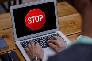 В Україні заблокували понад 400 сайтів: що за цим стоїть та чи можуть скасувати рішення