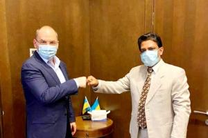 Украина получит 500 тысяч доз индийской COVID-вакцины COVISHIELD - посольство