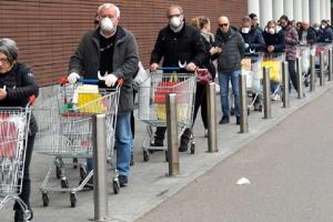 Польща допускає введення комендантської години через ситуацію з COVID-19
