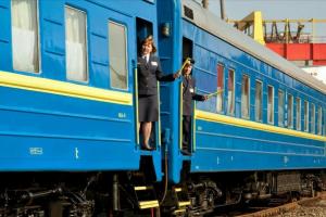 "Укрзалізниця" продовжила обмеження на продаж квитків до регіонів "червоної" зони карантину