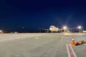Перша партія китайської вакцини CoronaVac прибула до України