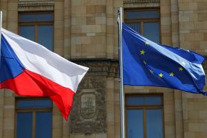 Чехия просит страны ЕС выслать по одному российскому дипломату