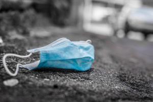 Испания отменяет обязательное ношение защитных масок на улице