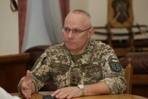 Головнокомандувач ЗСУ Руслан Хомчак йде у відставку: хто займе його місце